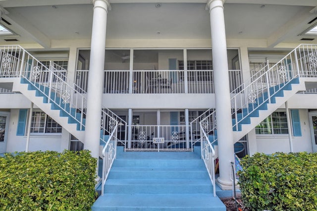 2 of 48 - 201 Venetian Dr #4, Delray Beach, FL