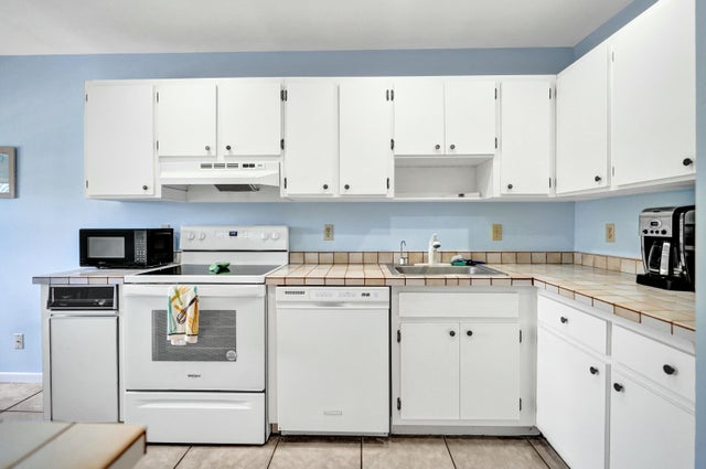5 of 64 - 19 Stratford Drive #f, Boynton Beach, FL