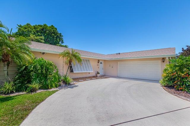1 of 38 - 10 Chapel Court, Tequesta, FL