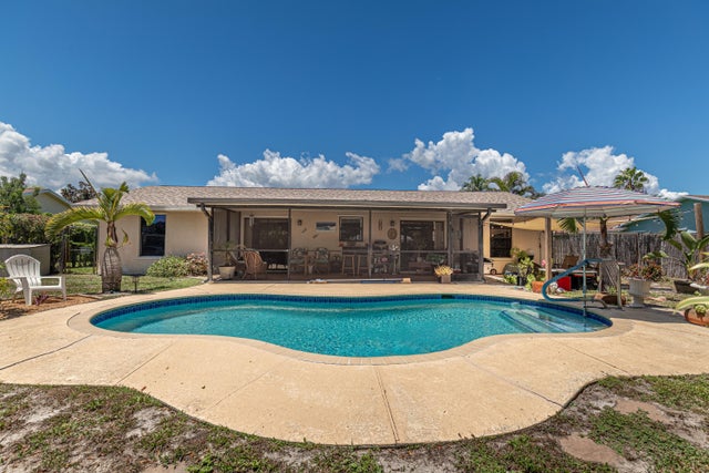 2 of 38 - 10 Chapel Court, Tequesta, FL