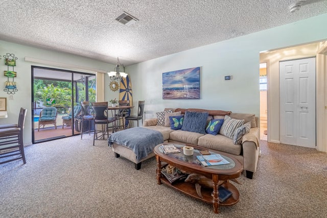 5 of 38 - 10 Chapel Court, Tequesta, FL