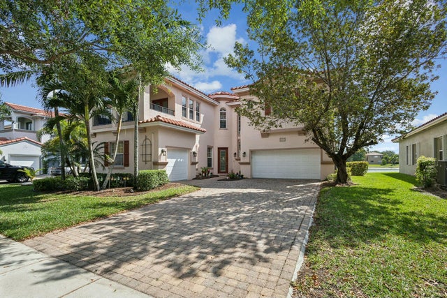 2 of 40 - 694 Cresta Circle, West Palm Beach, FL