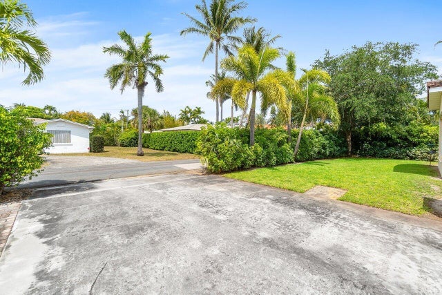 5 of 21 - 255 Russlyn Drive, West Palm Beach, FL