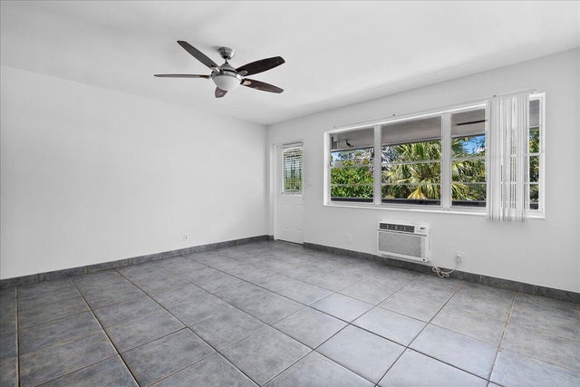 5 of 31 - 412 Sheffield Q, West Palm Beach, FL