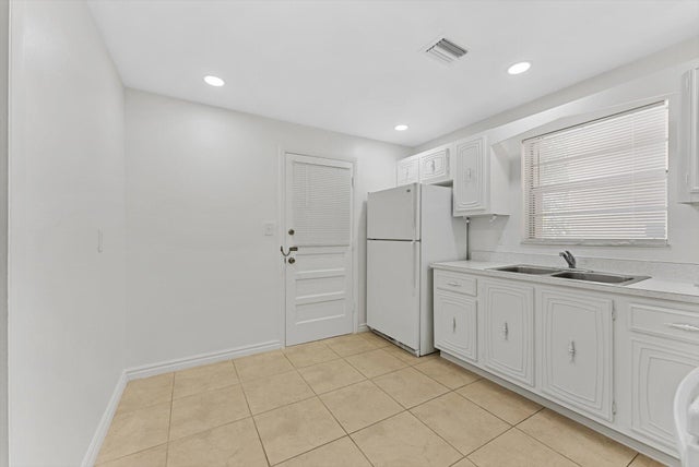3 of 17 - 10821 N Military Trail #19, Palm Beach Gardens, FL