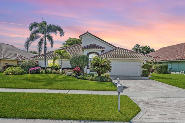 1 of 35 - 6007 Golf Villas Dr, Boynton Beach, FL