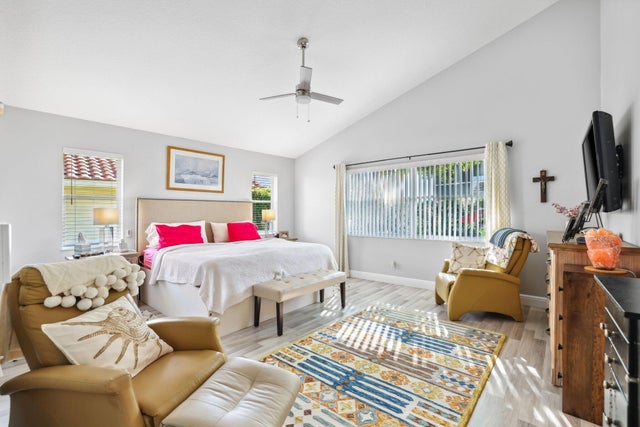 4 of 35 - 6007 Golf Villas Dr, Boynton Beach, FL