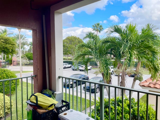 5 of 17 - 7912 Sonoma Springs Circle #201, Lake Worth, FL