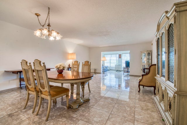 2 of 20 - 4281 Nw 41st Street #320, Lauderdale Lakes, FL