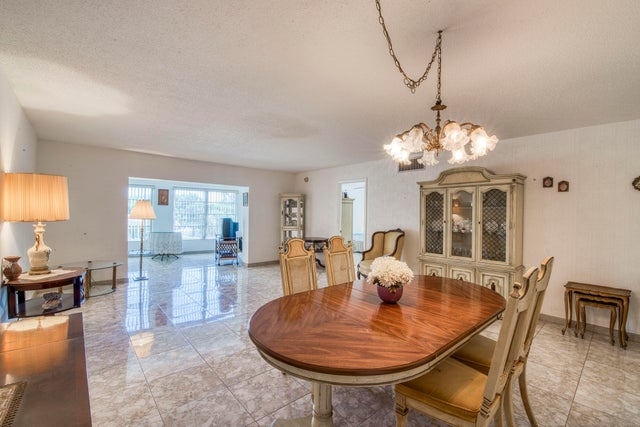 3 of 20 - 4281 Nw 41st Street #320, Lauderdale Lakes, FL