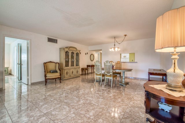 5 of 20 - 4281 Nw 41st Street #320, Lauderdale Lakes, FL