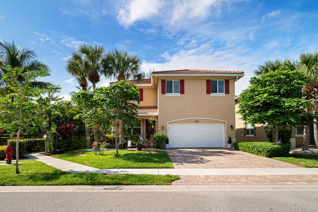 2 of 78 - 4725 Foxtail Palm Court, Greenacres, FL