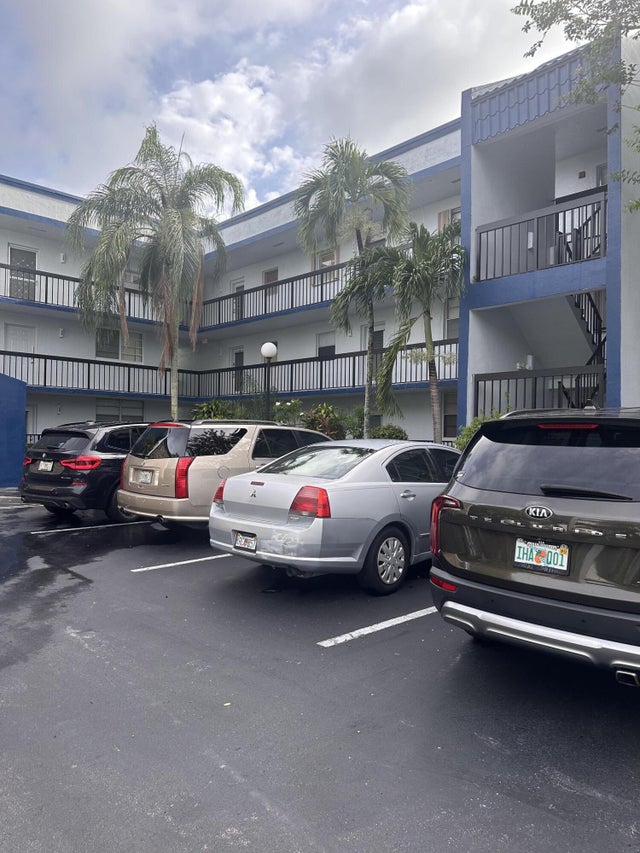 3 of 26 - 3090 Holiday Springs Boulevard #310, Margate, FL
