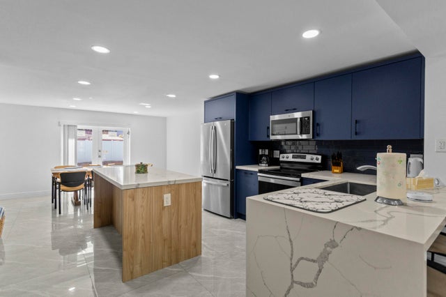 3 of 58 - 1640 Washinghton St, Hollywood, FL