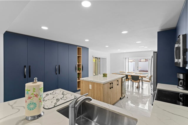 4 of 58 - 1640 Washinghton St, Hollywood, FL