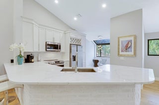 Photo of Listing #RX-11082587