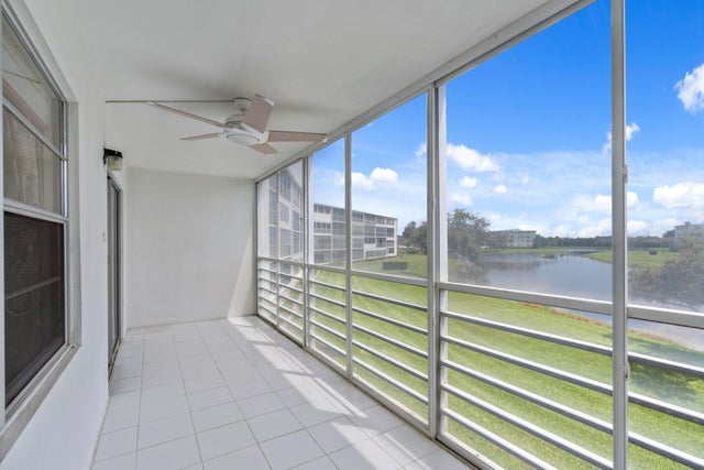 3 of 32 - 2023 Guildford B #b, Boca Raton, FL