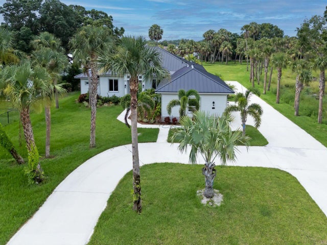 2 of 28 - 2000 Sw Leafy Road, Port Saint Lucie, FL