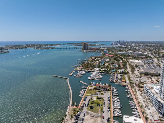 4 of 32 - 401 Lake Shore Drive #504, Lake Park, FL