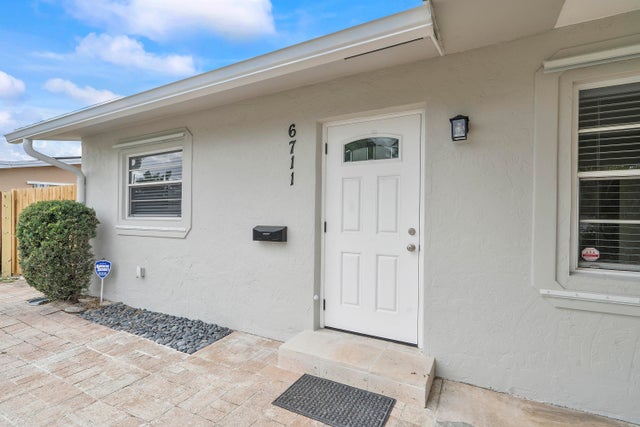 5 of 24 - 6711 Franklin Street, Hollywood, FL