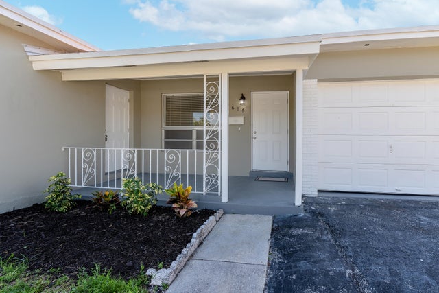 4 of 23 - 606 N 31st Court, Hollywood, FL