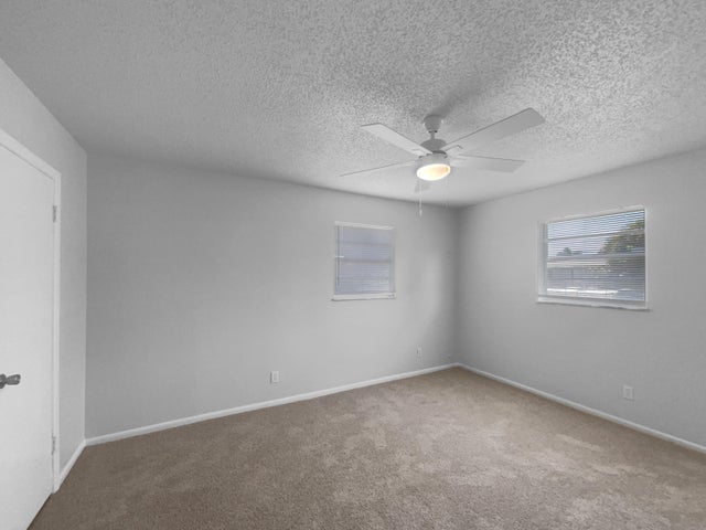5 of 37 - 1541 Sw Curry Street, Port Saint Lucie, FL