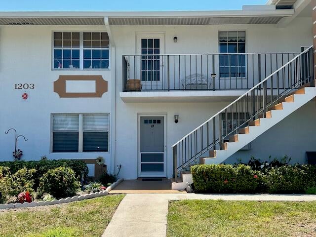1 of 35 - 1203 S Lakes End Drive #e-1, Fort Pierce, FL