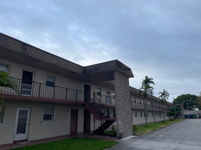 2 of 46 - 200 Bonnie Boulevard #123, Palm Springs, FL