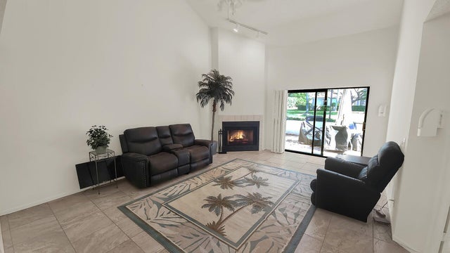 4 of 20 - 60 Edinburgh Drive, Palm Beach Gardens, FL