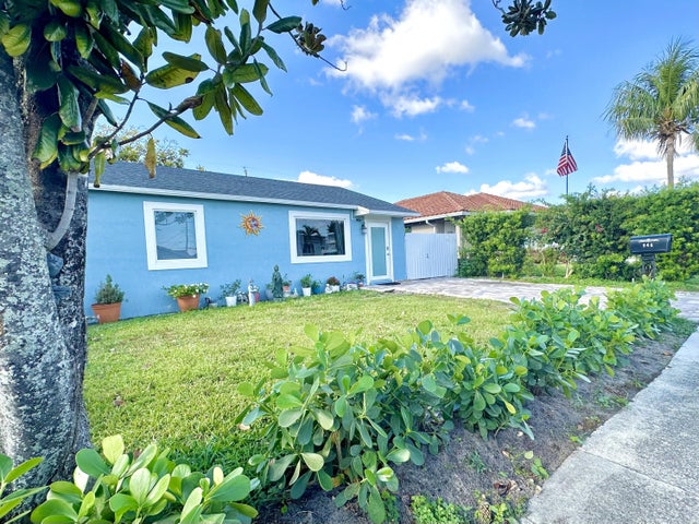 2 of 61 - 946 Mcintosh Street, West Palm Beach, FL