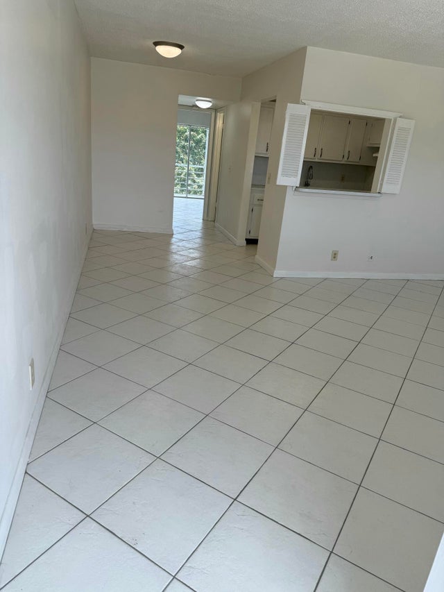 2 of 11 - 344 Northampton Q, West Palm Beach, FL