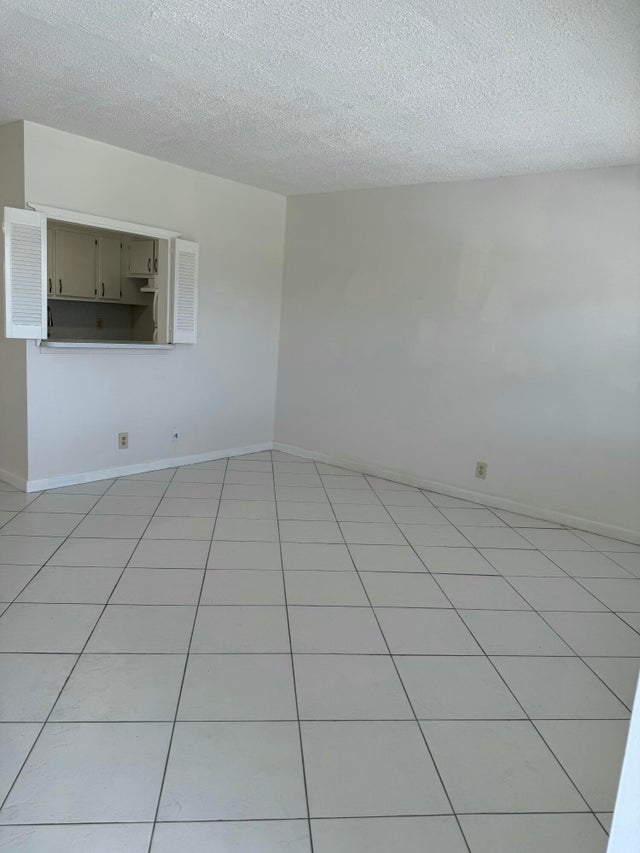 3 of 11 - 344 Northampton Q, West Palm Beach, FL