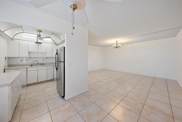 4 of 13 - 869 Flanders S, Delray Beach, FL