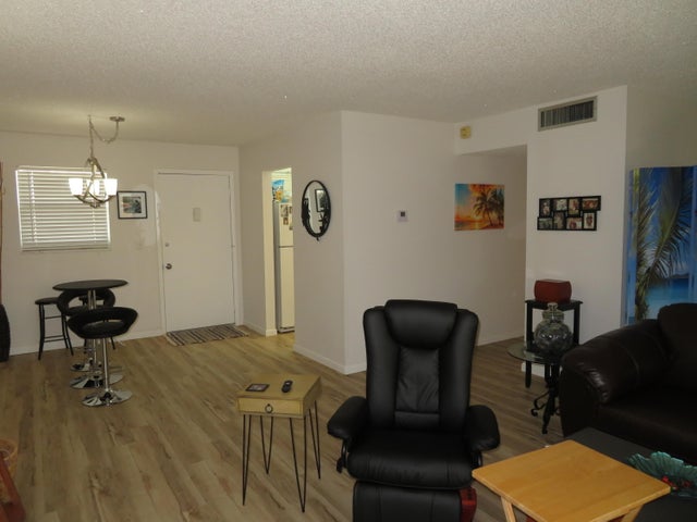 3 of 38 - 701 Lori Drive #103, Palm Springs, FL