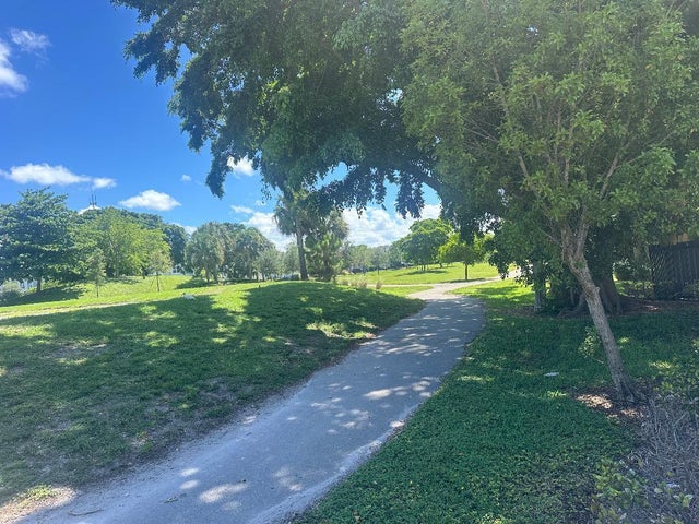 5 of 17 - 4350 Hillcrest Drive #318, Hollywood, FL