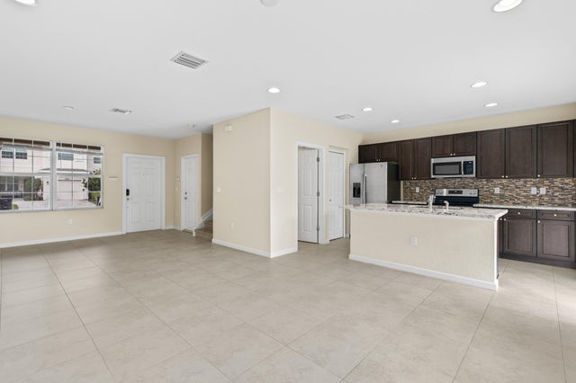3 of 39 - 2900 Nw Treviso Circle, Port Saint Lucie, FL