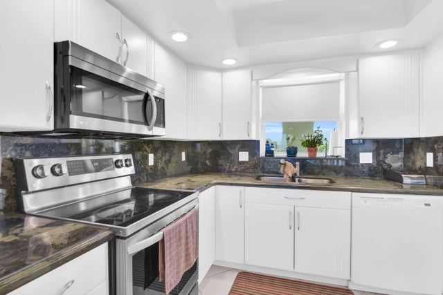 4 of 18 - 1850 S Ocean Boulevard #304, Lauderdale By The Sea, FL