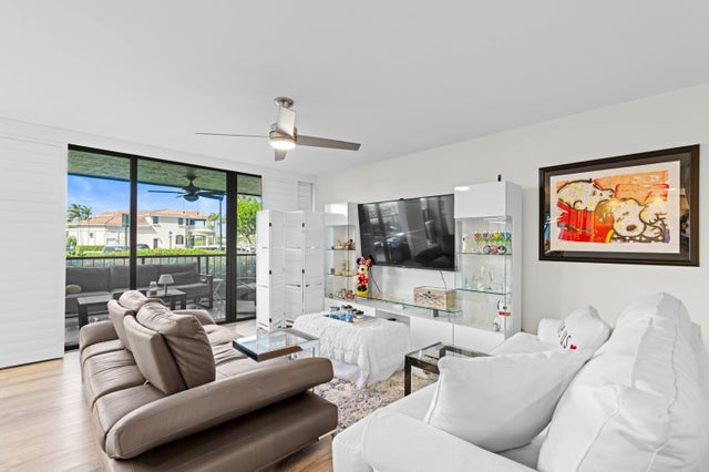 2 of 36 - 899 Jeffery St #112, Boca Raton, FL