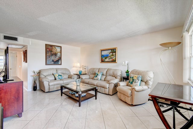 5 of 60 - 2070 Guildford D, Boca Raton, FL