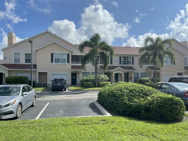 2560 57th Circle, Vero Beach