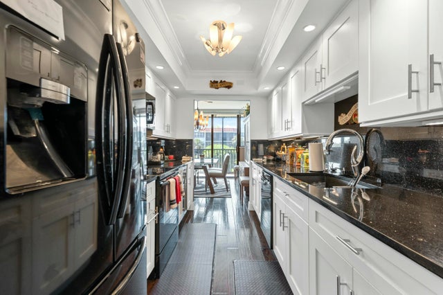3 of 42 - 800 Jeffery St #303, Boca Raton, FL