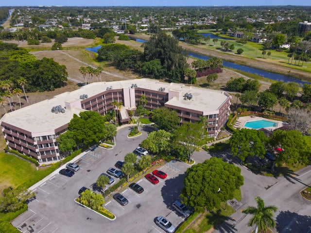 2 of 46 - 4770 Fountains Drive #302, Lake Worth, FL