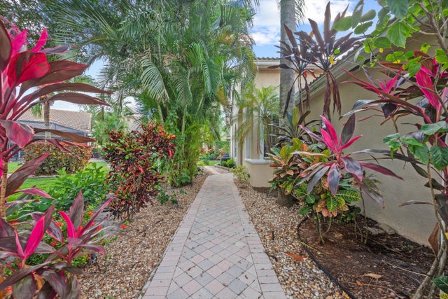 3 of 63 - 4561 Carlton Golf Drive, Lake Worth, FL