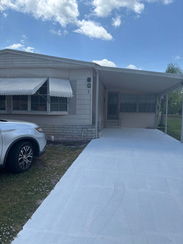 1 of 31 - 7 Villa Flores, Port Saint Lucie, FL