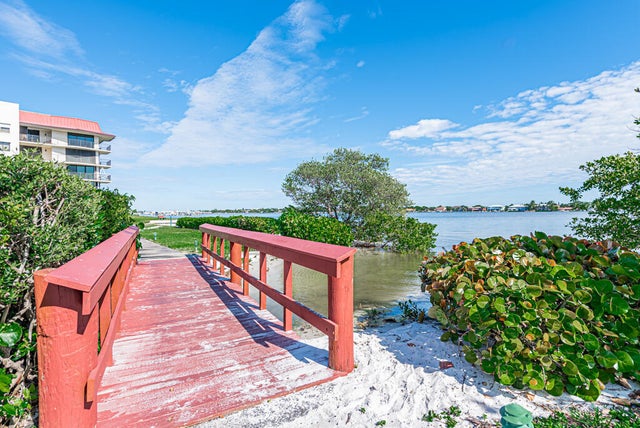 3 of 28 - 7020 Half Moon Circle #210, Hypoluxo, FL