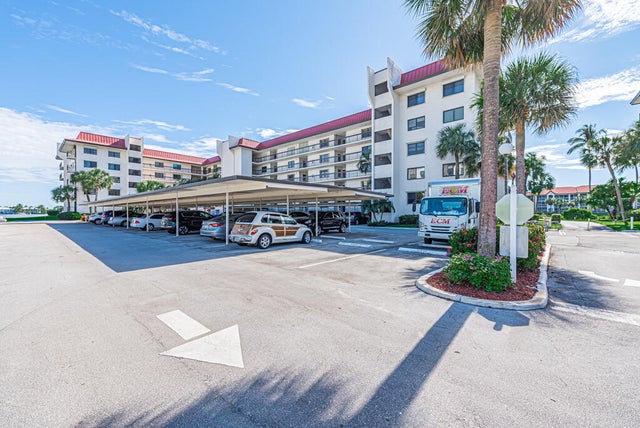 4 of 28 - 7020 Half Moon Circle #210, Hypoluxo, FL