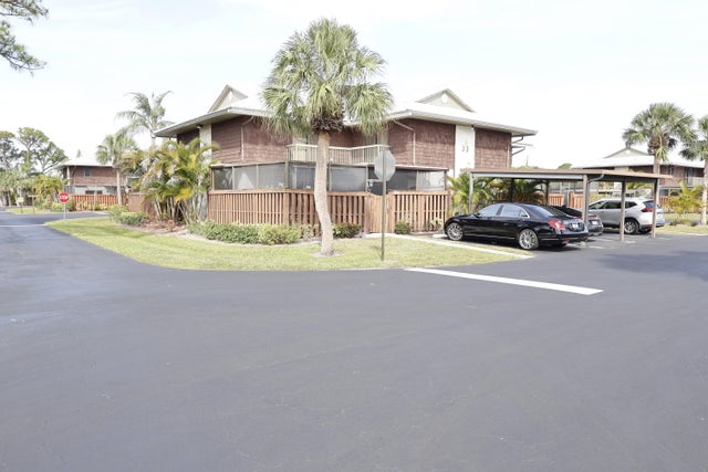 4 of 39 - 3302 Se Guinevere Lane, Port Saint Lucie, FL