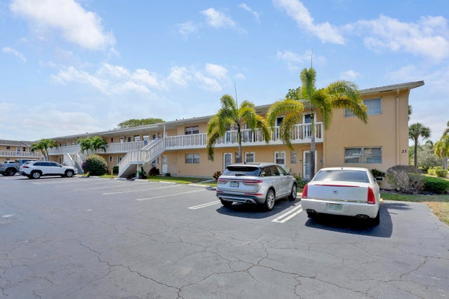 1 of 23 - 2223 Ne 1st Court #105, Boynton Beach, FL
