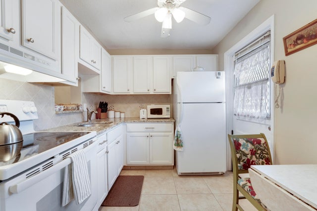 4 of 23 - 2223 Ne 1st Court #105, Boynton Beach, FL