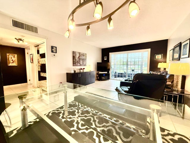 4 of 27 - 3401 Nw 47th Av #513, Lauderdale Lakes, FL